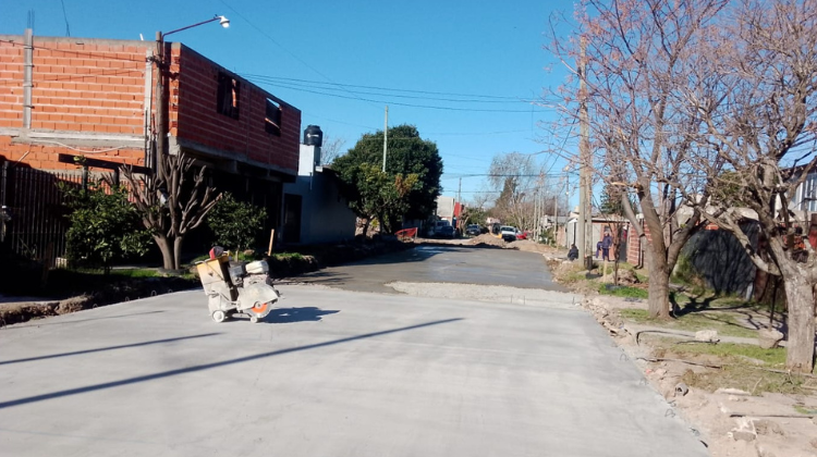 Pavimentación urbana en Casco Urbano - Obra vial para la Municipalidad de Berisso, Buenos Aires, 2022